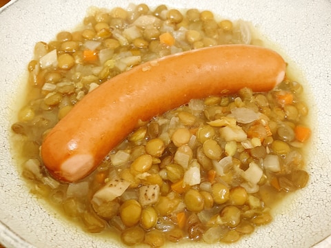 ほんのり和風♪ソーセージとレンズ豆のスープ